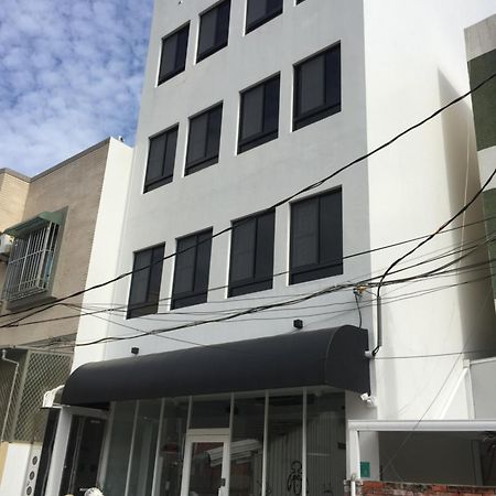 良文旅 Ryou Hotel Tainan Exteriör bild