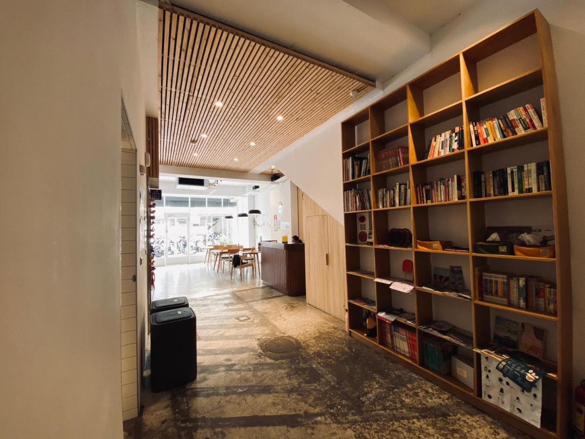 良文旅 Ryou Hotel Tainan Exteriör bild