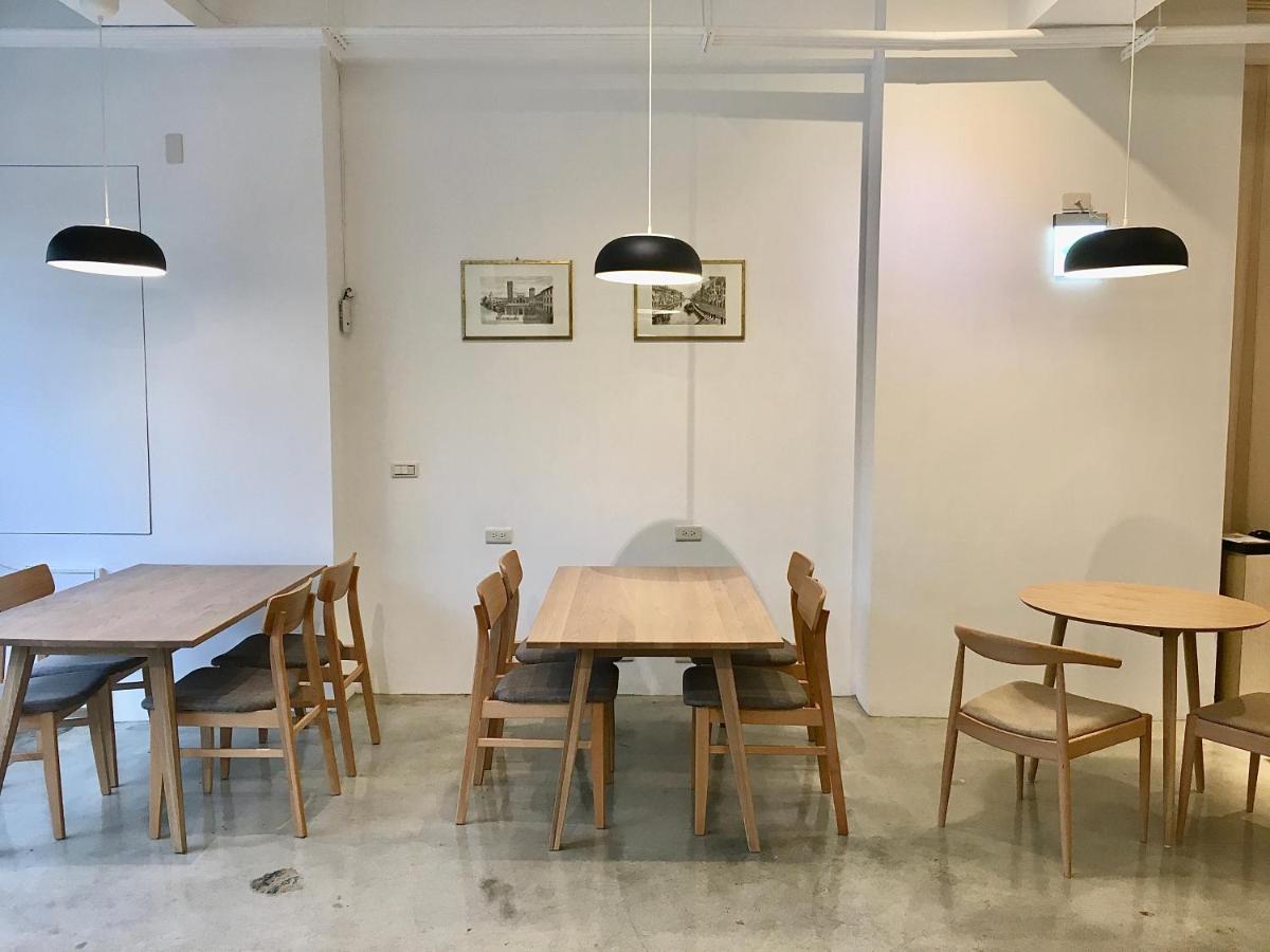 良文旅 Ryou Hotel Tainan Exteriör bild